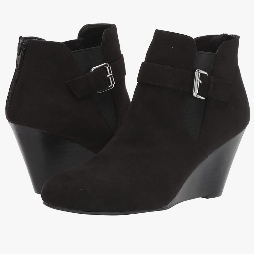 Report sz 9.5 Black Faux Suede Gussie Wedge Ankle Boot